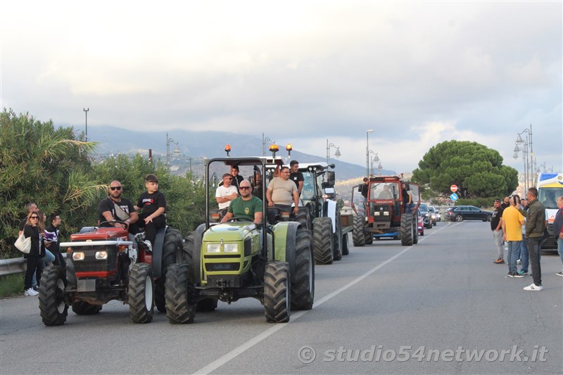 STATALE 106, la Calabria scende in strada: centinaia di lavoratori e cittadini uniti contro il carovita. La protesta della dignit� e del lavoro in diretta su Studio54network.